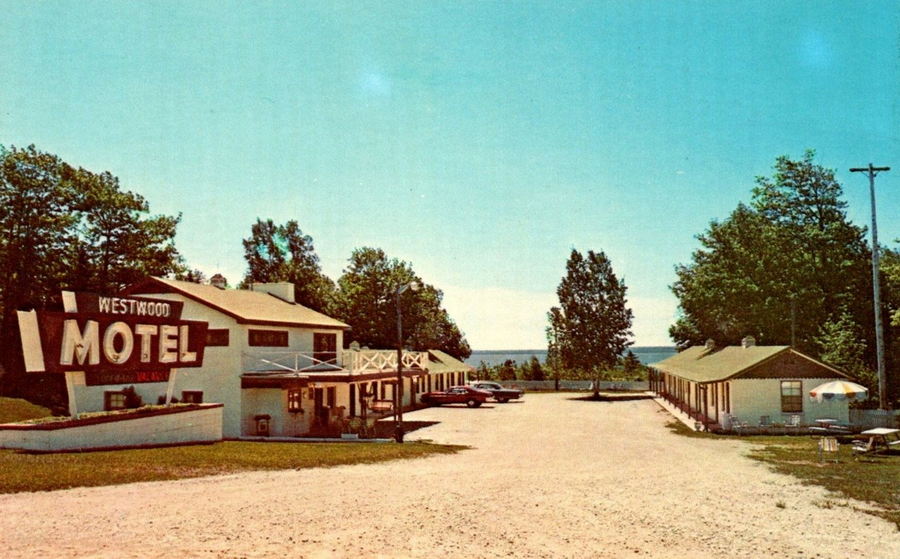 Westwood Motel (Straits View Motel)